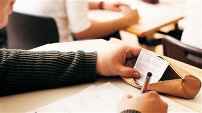 كواليس تسريب امتحان الاقتصاد بالثانوية العامة