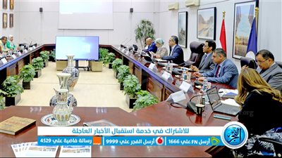 وزير السياحة والآثار يعقد اجتماعًا لمناقشة ملف تعزيز الوعي السياحي والأثري للمصريين 