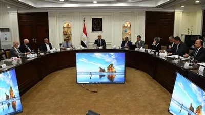  وزير الإسكان يلتقى شركات المقاولات العاملة بمشروعات العاصمة الإدارية الجديدة 