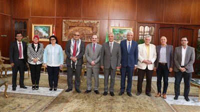 رئيس جامعة المنوفية يستقبل القنصل الفلسطيني