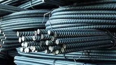 تراجع حاد في سعر الحديد عالميا.. والمصانع المحلية ترفض تعديل الأسعار