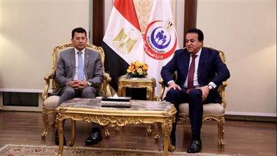 عبدالغفار ووزير الشباب يشهدان توقيع مذكرة تفاهم للتوعية بـ «المشروع القومي لتنمية الأسرة»