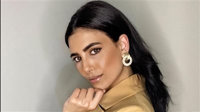 شاهد.. ولاء الشريف بإطلالة صيفية في أحدث ظهور