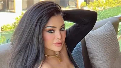 بإطلالة مثيرة.. هيفاء وهبي تخطف الأنظار في أحدث ظهور لها