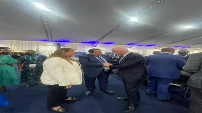 أبو العينين يلتقي رئيس الفيفا على هامش منتدى 