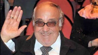 صانع البسمة.. محطات من حياة حسن مصطفى في ذكري ميلاده