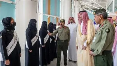 الأمير فيصل بن سلمان يتفقد صالات الحج بمطار الأمير محمد بن عبدالعزيز 