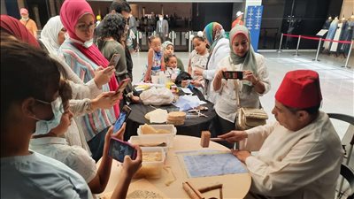 “برعاية متحف الحضارة” ورشة للأطفال عن صناعة ورق البردي وفنونه
