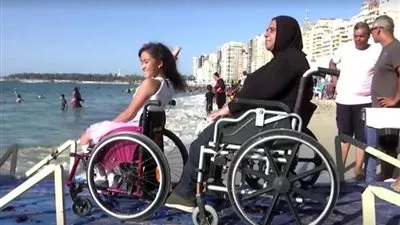 محافظ الإسكندرية يكشف تفاصيل تخصيص شاطئ لذوي الهمم وأسرهم (فيديو)