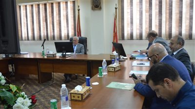 محافظ بورسعيد يترأس اجتماع مجلس إدارة المنطقة الصناعية