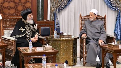 البابا تواضروس الثاني يهنئ شيخ الأزهر بمناسبة عيد الأضحى
