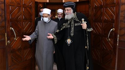 البابا تواضروس يهنئ فضيلة الإمام أحمد الطيب بعيد الأضحى