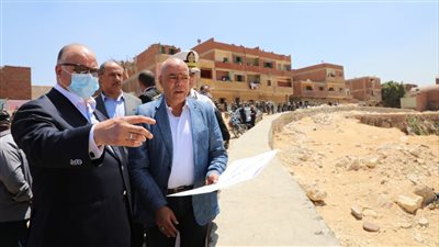 محافظ القاهرة يتفقد أعمال تطوير منطقة الجبخانة الأثرية
