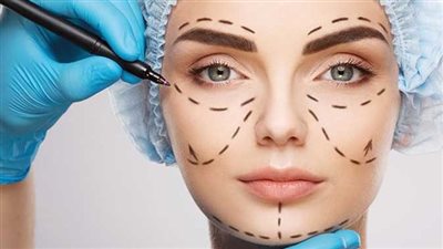 بعدما كانت مُهددة بالبتر.. استشاري يكشف تفاصيل إعادة يد إنسان للحياة (فيديو)