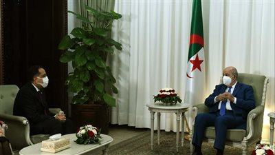 الرئيس الجزائرى يستقبل رئيس الوزراء بقصر الرئاسة