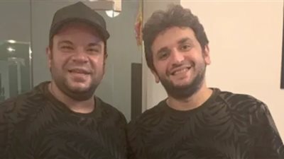 مصطفي خاطر يدعو لمحمد عبد الرحمن بعد خضوعه لعملية قلب مفتوح