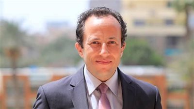 خبير: الدولة سارت في اتجاهين لتعديل الأوضاع الاقتصادية بعد 30 يونيو (فيديو)