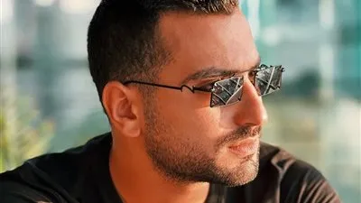 محمد الشرنوبي يوضح حقيقة وجود خلافات مع طليقته