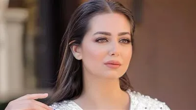 بالأبيض..هبة مجدي تخطف الأنظار في أحدث ظهور لها