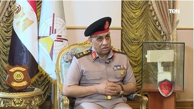  كيف يتم تأهيل الطلاب داخل كلية الدفاع الجوي؟.. قائد قواتها يُجيب (فيديو)