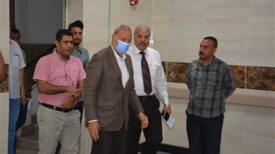 محافظ القليوبية يتفقد مشروعات مدينتي الخصوص والخانكة لدفع الأعمال