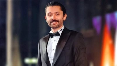 برفقة أحمد عز.. كريم محمود عبدالعزيز يتألق بأحدث ظهور (صورة)