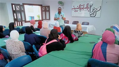 ورش للغة الفرنسية والرسم والخط العربي بنوادي الطفل بأسيوط