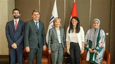 “المشاط” تبحث سبل تعزيز التعاون المشترك مع نائب رئيس بنك الاستثمار الأوروبي 