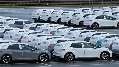 لهذا السبب.. خبير: سوق السيارات يعاني من 