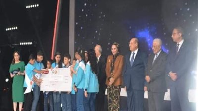 محافظ بورسعيد يهنىء 