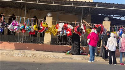 شارع طرح البحر.. إقبال كثيف من المواطنين على الساحات في بورسعيد 