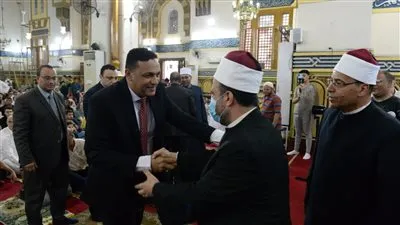 محافظ الدقهلية يلتقي المواطنين بعد صلاة عيد الأضحى 