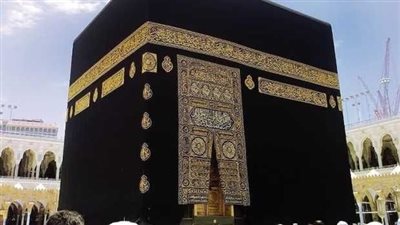 تعرف على مراحل تصنيع كسوة الكعبة المشرفة (فيديو)