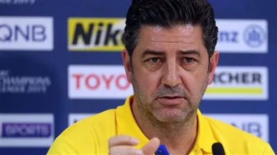 السيرة الذاتية لروي فيتوريا مدربد منتخب مصر الجديد