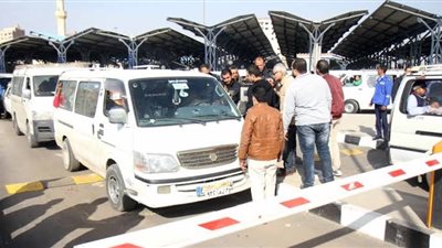 غرفة طوارئ وحملات مكثفة.. كيف تتصدى محافظة الجيزة لجشع السائقين