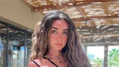 هنا الزاهد تبهر جمهورها بأحدث ظهور لها (فيديو)