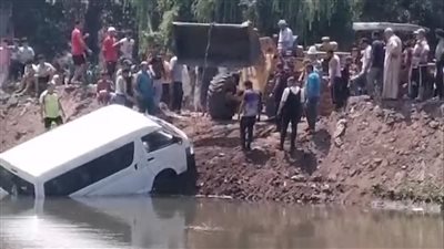  سقوط سيارة دون ركاب في إحدي الترع بالدقهلية 