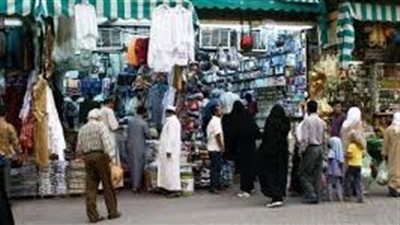  إقبال كبير من الحجاج على شراء الهدايا التذكارية لذويهم.. تفاصيل 