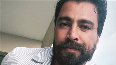 معتصم النهار يبهر جمهوره بأحدث ظهور له (صور)