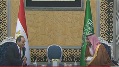 عاجل.. شاهد لحظة استقبال ولي العهد السعودي لـ السيسي في جدة