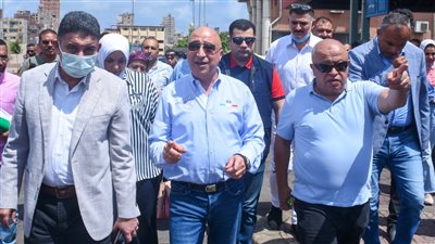 محافظ الإسكندرية يتابع الالتزام بالتعريفة الجديدة في مواقف المواصلات