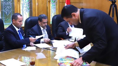 شادي طلعت يتقدم بأوراق ترشحه على مقعد نقيب المحامين