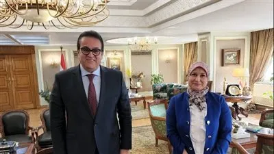 نقيب التمريض تناقش مع القائم بأعمال وزير الصحة قضايا المهنة