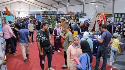 مكتبة الإسكندرية تفتتح معرضها السنوي للكتاب (صور)