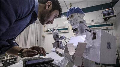 مخترع روبوت توليد المياه في الفضاء: رفضت عروض مغرية من الخارج لإكمال مسيرتي العلمية في مصر 