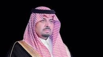 أمير الحدود الشمالية يلتقي موظفي الإمارة الجدد ومدير الأقسام والوكلاء