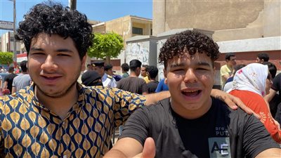 الجبر والهندسة.. دموع مستمرة على وجوه طلاب بالثانوية العامة