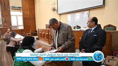 طلاب الثانوية العامة يؤدون الامتحان في 