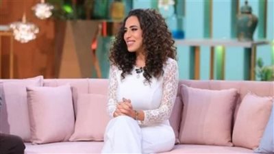 منه القيعي: كان من أمنياتي كتابة الأغاني الشعبية.. وأول من دعمني حسن الشافعي 