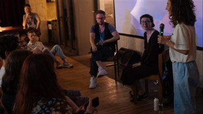 أفلام الإشارة.. أوكرانيون يعوضون خسارة منازلهم في الحرب بتنظيم نادي سينمائي